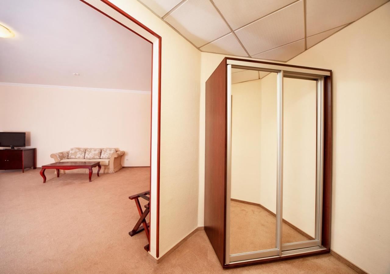 Hotel Bugaz Sea View Hrybivka Esterno foto
